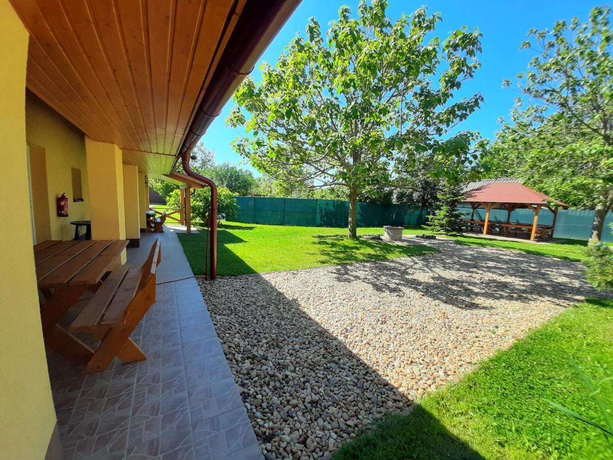 Potyka Apartman Tiszafured Luaran gambar