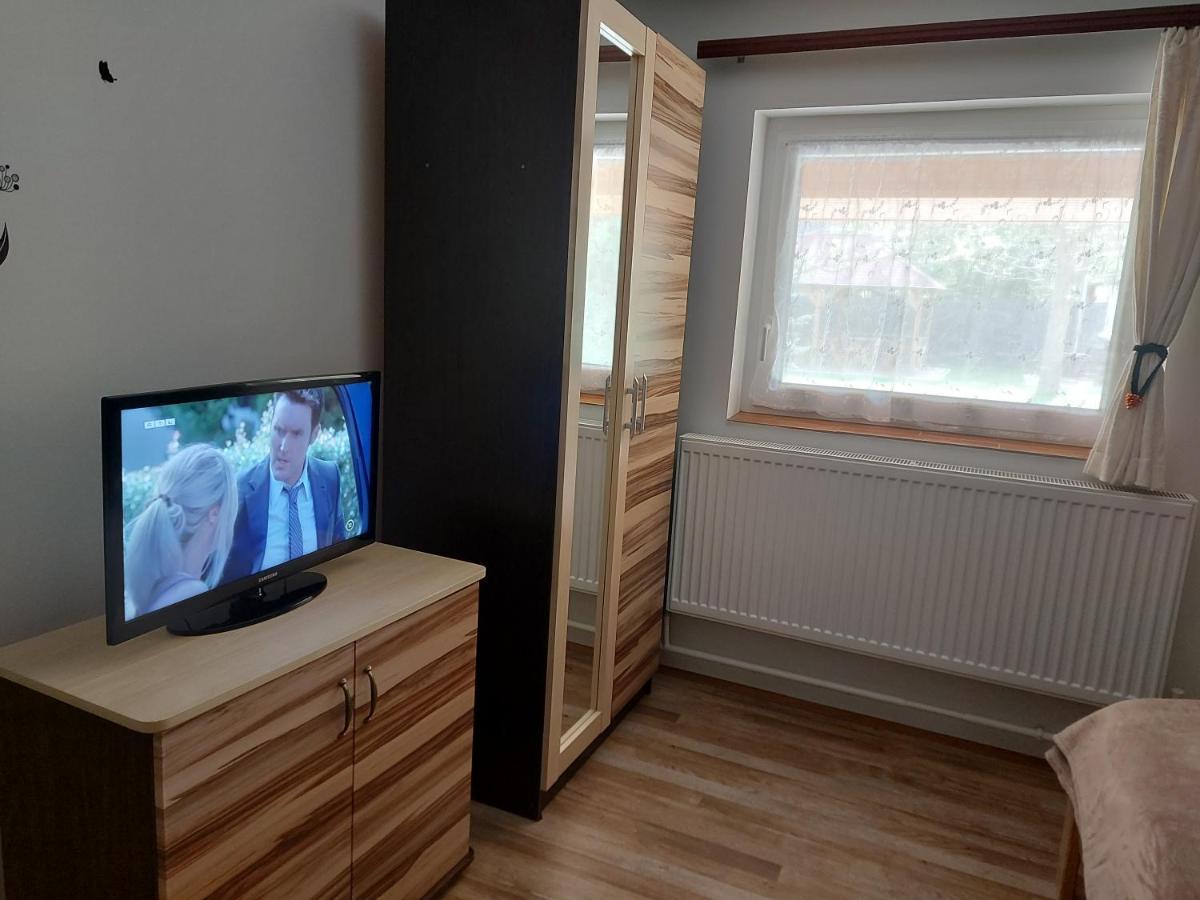 Potyka Apartman Tiszafured Luaran gambar