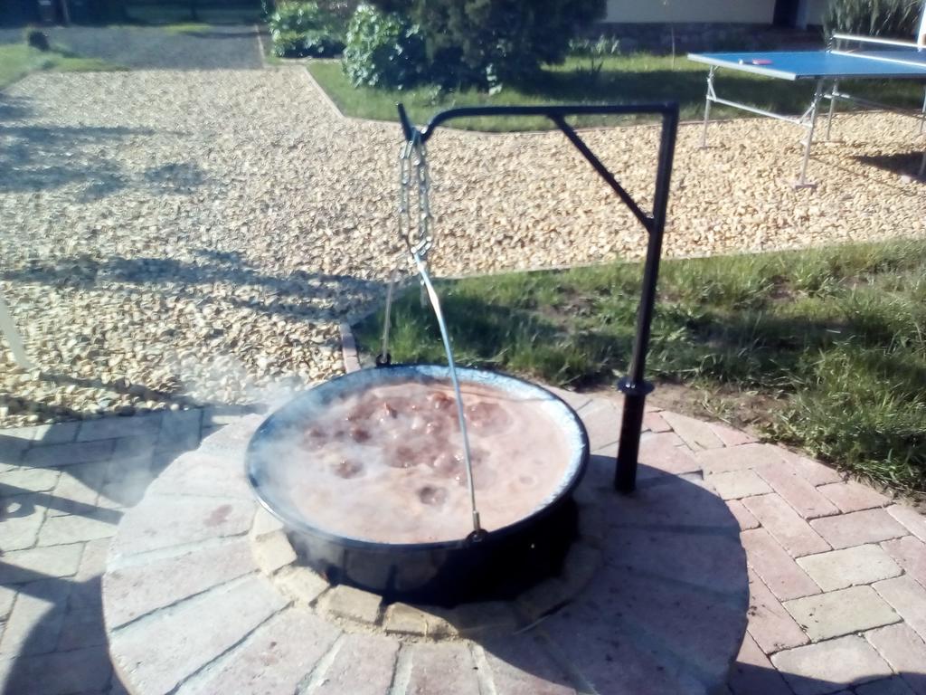 Potyka Apartman Tiszafured Luaran gambar